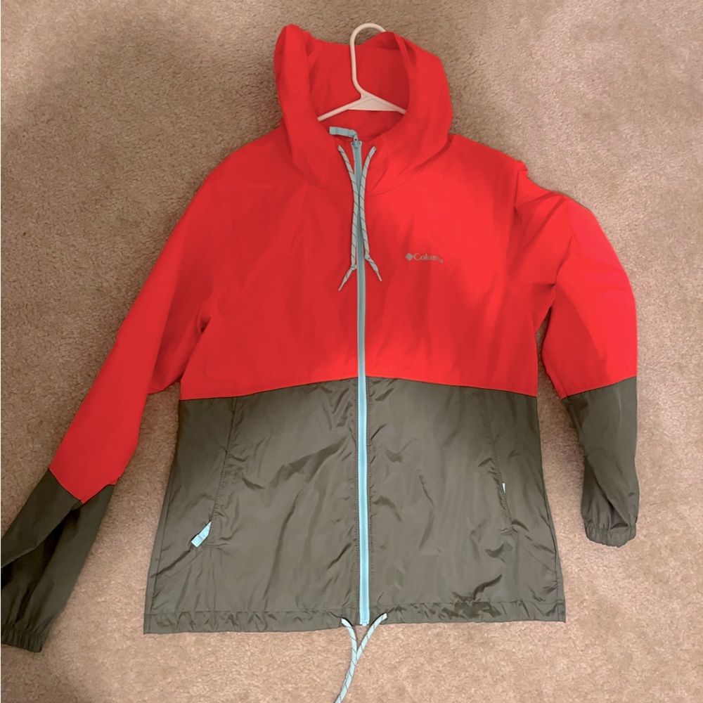 Columbia wind breaker